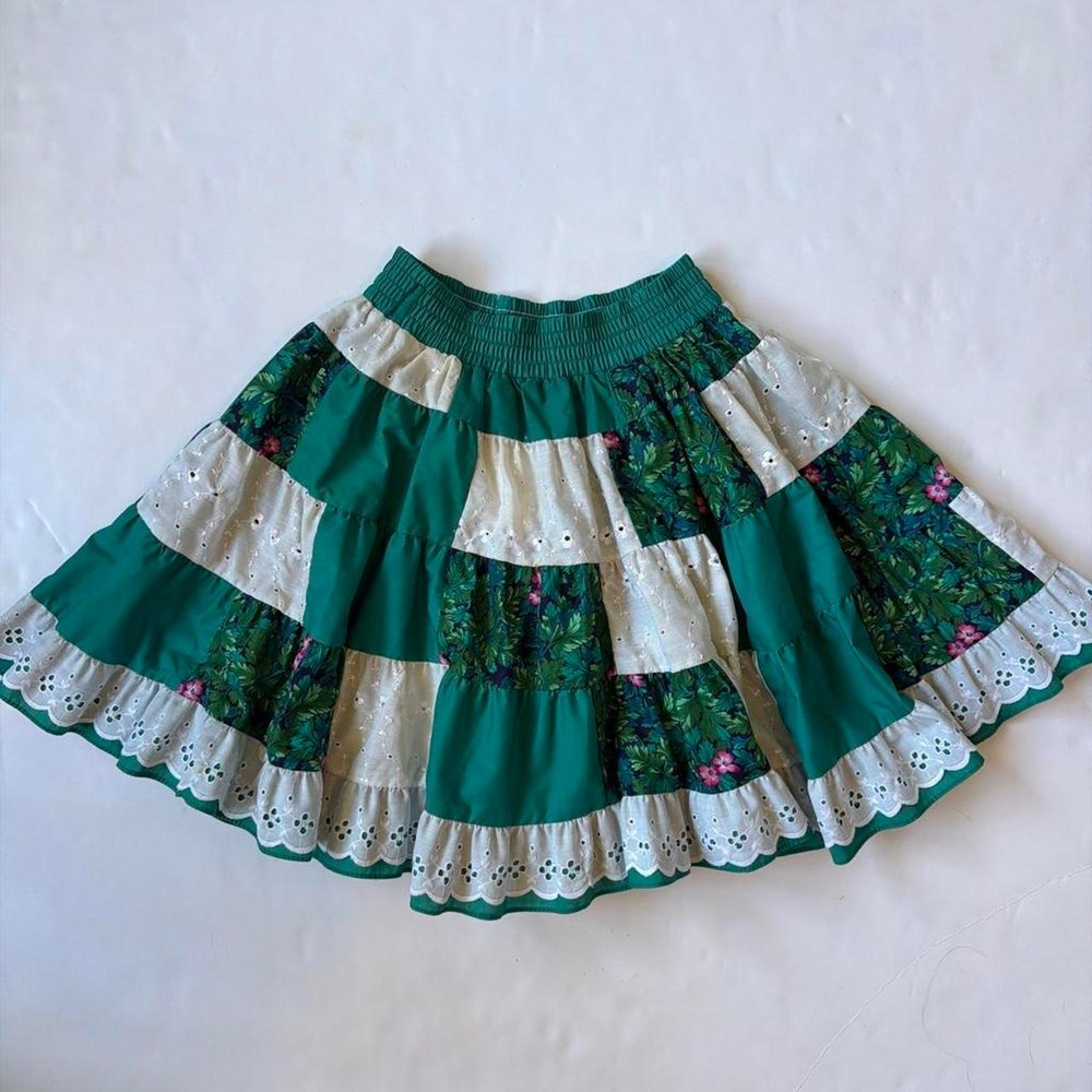 Square Up Fashions Green Floral Eyelet Patchwork Ruffle Skirt Petite 608 USA